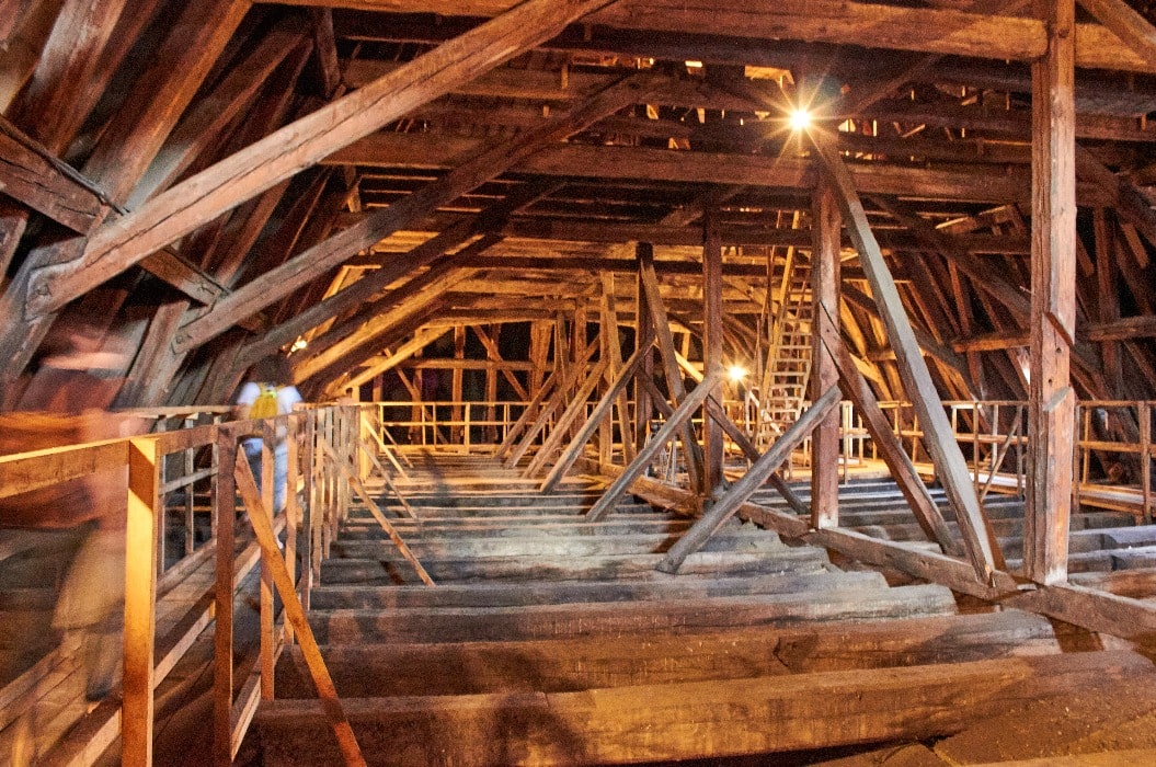 Wooden constructions supporting heavy roof of old building